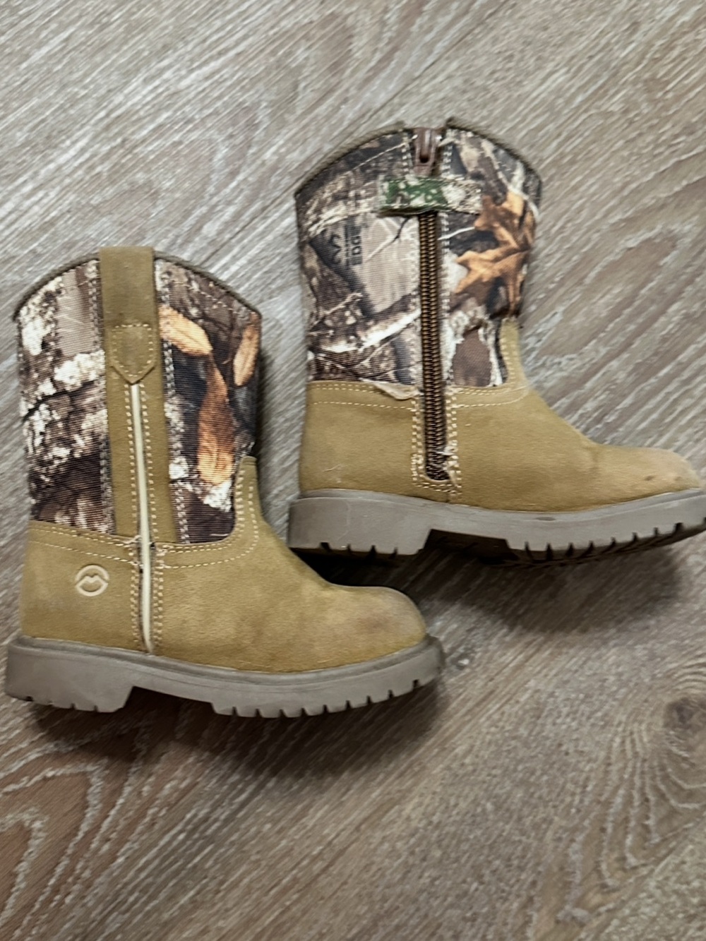 Magellan Boone Realtree Edge Outdoors Toddlers Camouflage Camo Boots Size 8